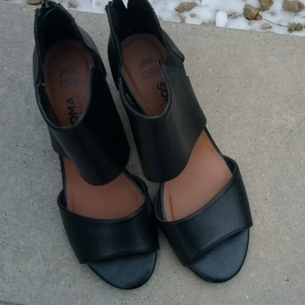 Sonoma BLACK VITALIZE ORTHOLITE CUT OUT BLOCK HEEL OPEN TOE SANDALS 7.5